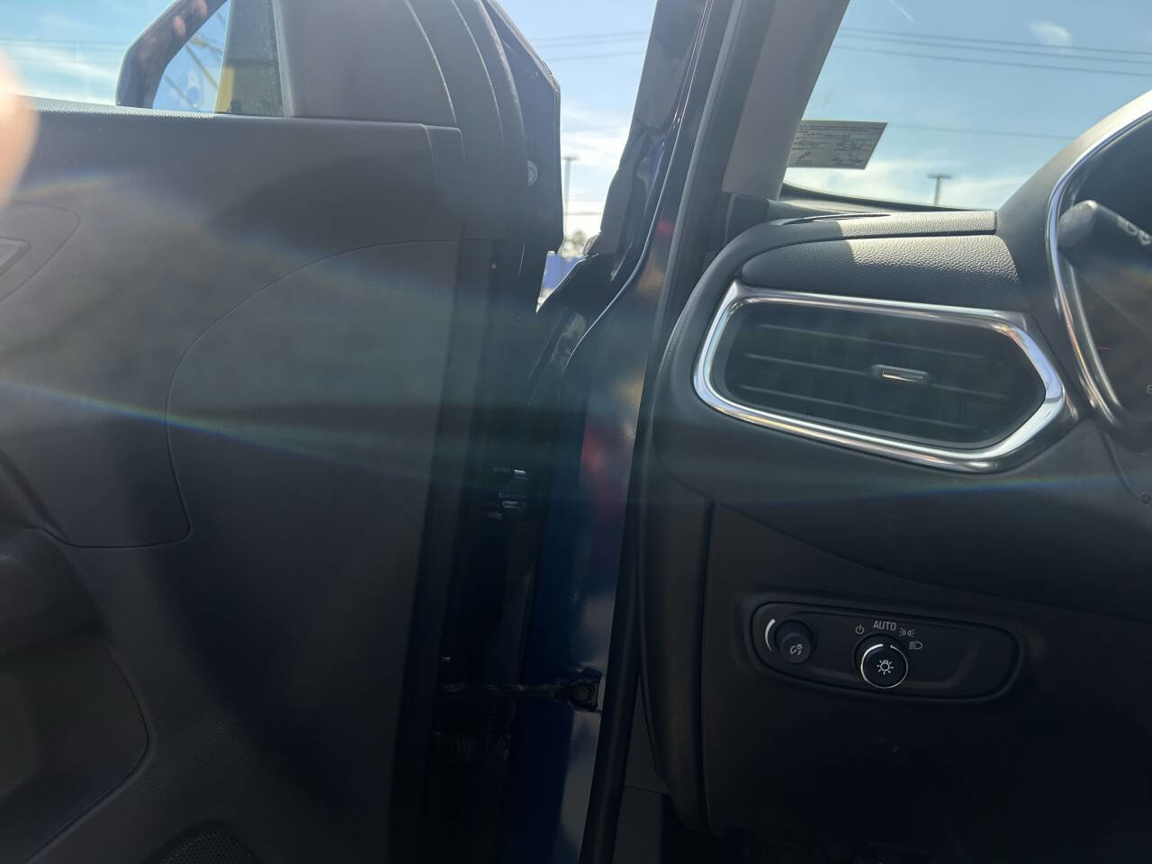 Used 2022 Chevrolet Equinox LT image 15