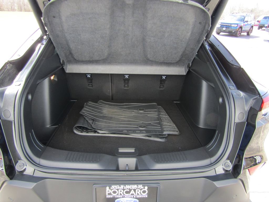 Used 2025 Buick Envista Preferred w/ Convenience I Package image 37