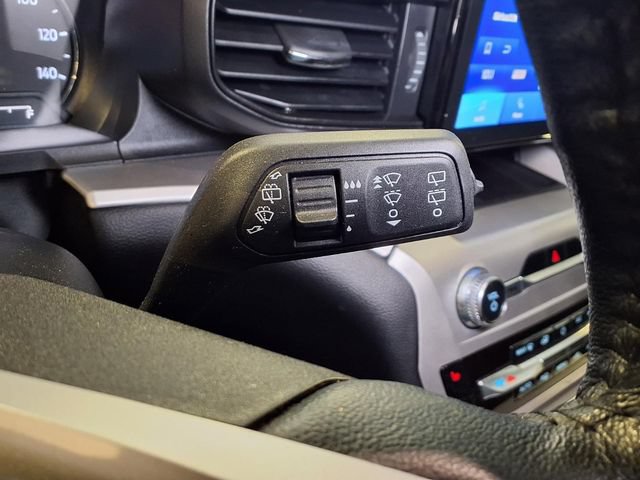 Certified 2022 Ford Explorer XLT RWD image 16