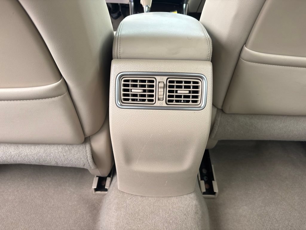 Used 2013 Nissan Altima 2.5 SL w/ 2.5 Moonroof Pkg FWD image 38