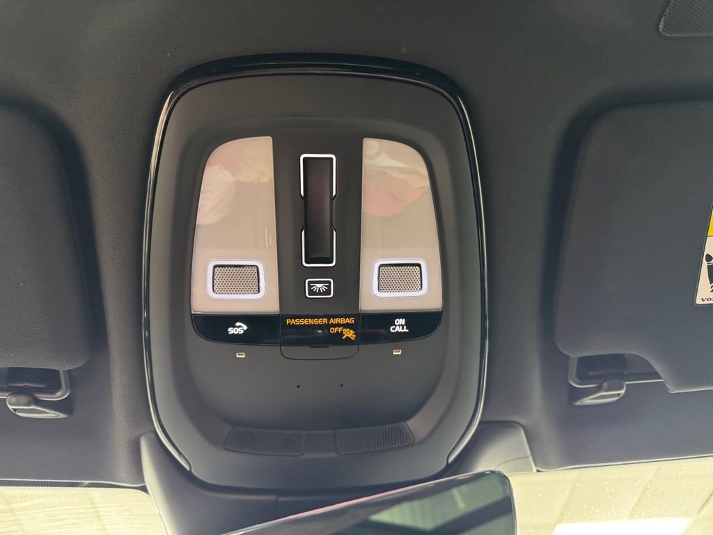 Used 2022 Volvo S90 B6 R-Design w/ Advanced Package image 45