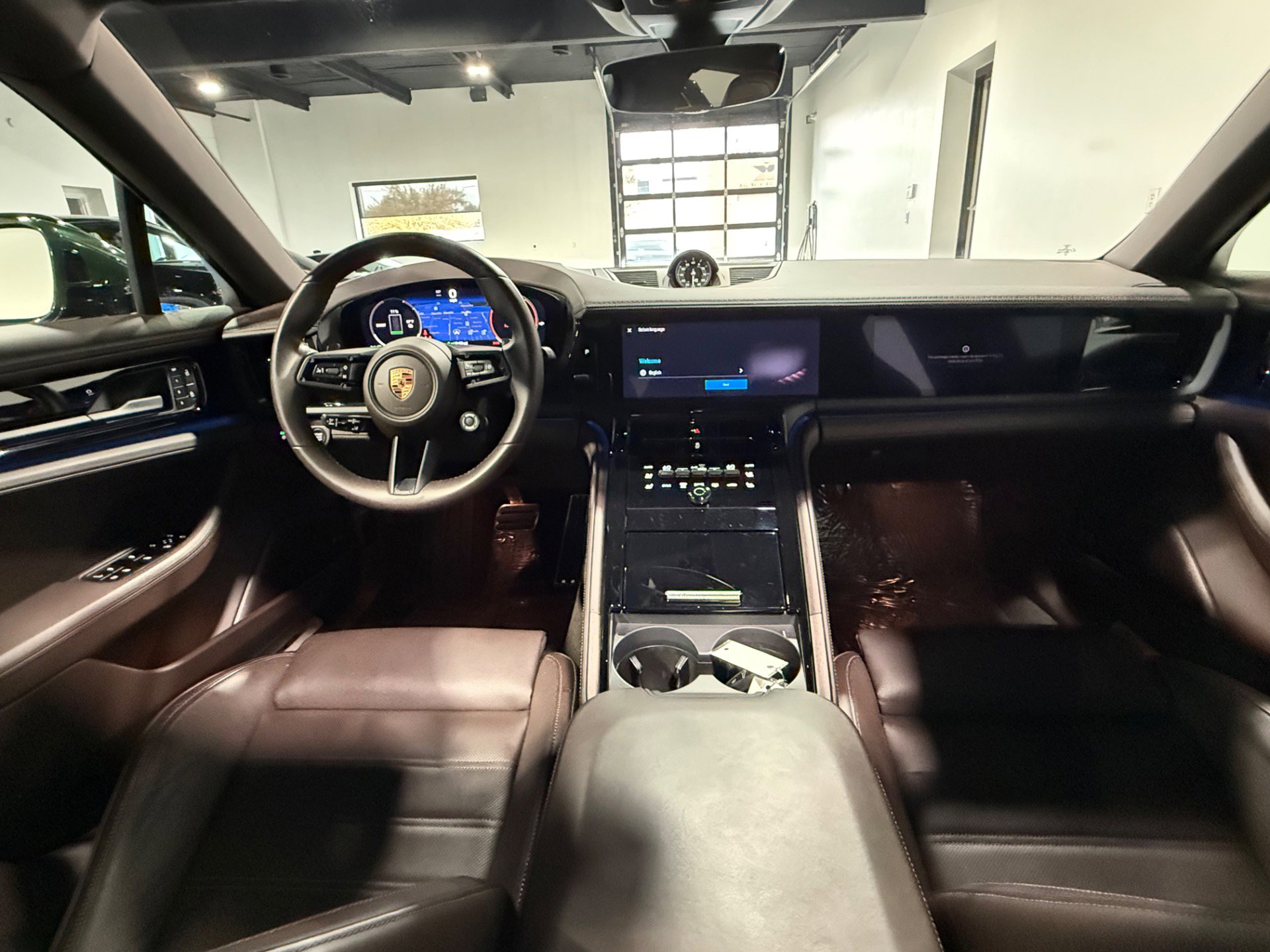 Used 2025 Porsche Panamera 4 image 35