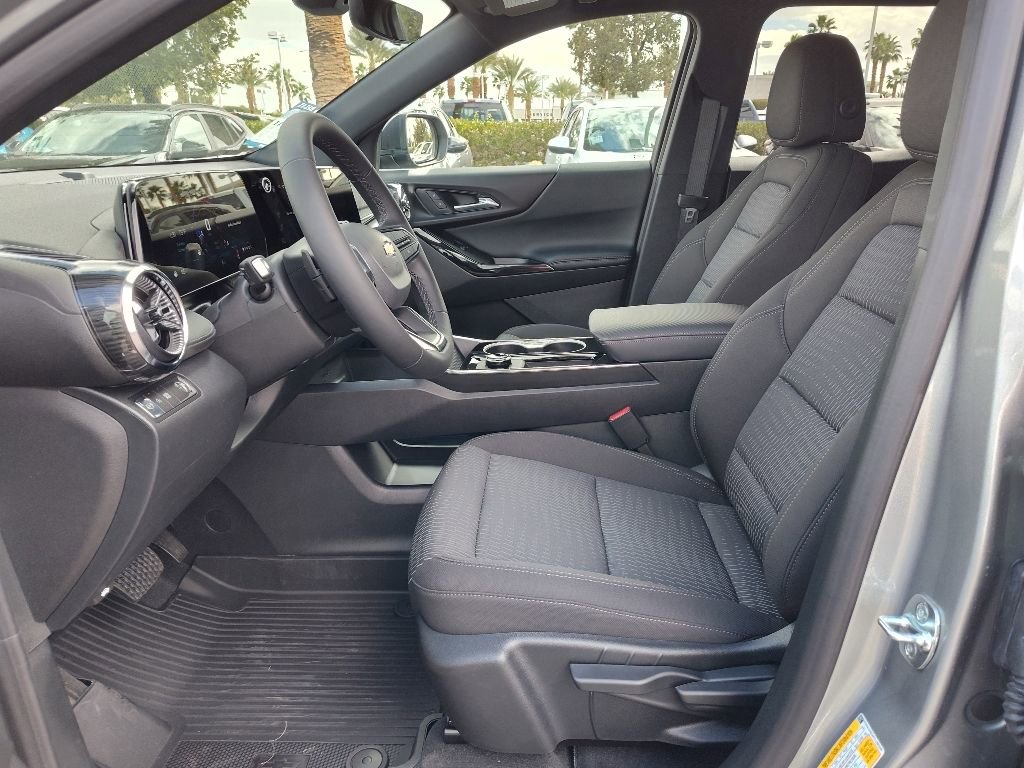 New 2026 Chevrolet Equinox LT w/ Safety and Technology Package image 6