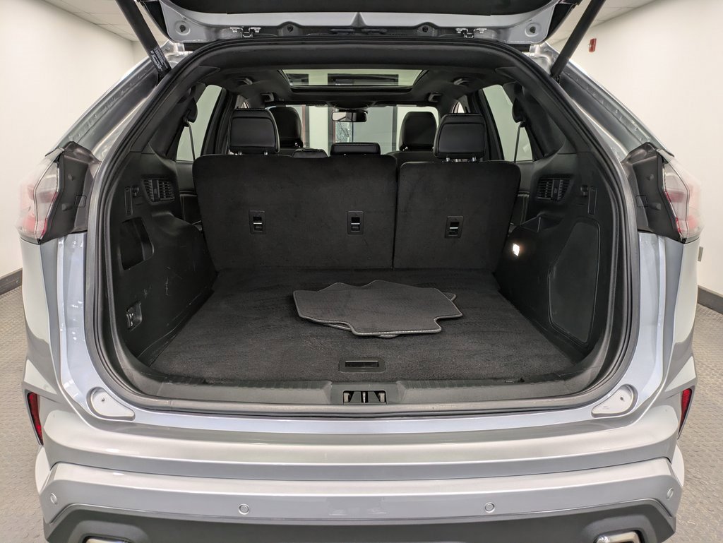 Used 2022 Ford Edge ST w/ Equipment Group 401A image 25