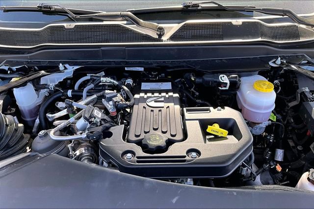 Used 2025 RAM 2500 Tradesman w/ Chrome Appearance Group image 10