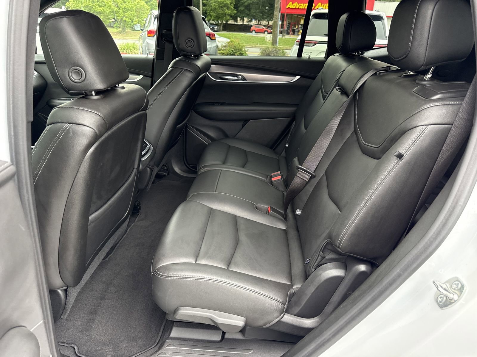 Used 2024 Cadillac XT6 Luxury FWD image 10