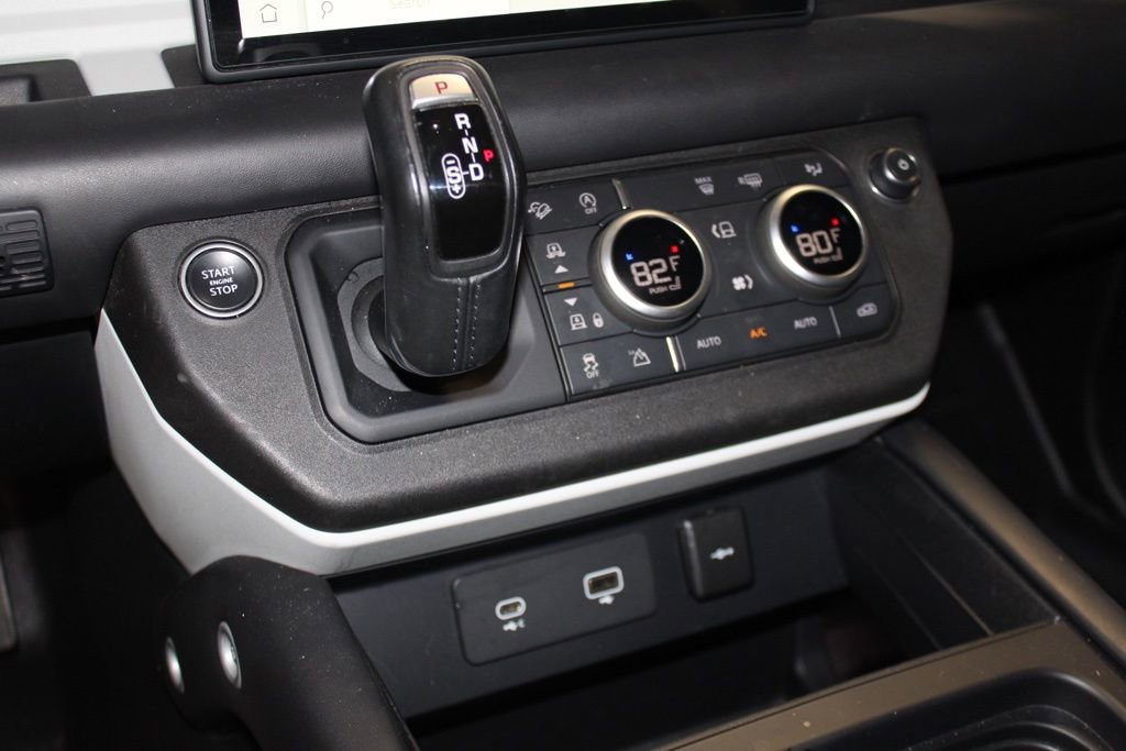 Used 2022 Land Rover Defender 110 XS Edition AWD/4WD image 26