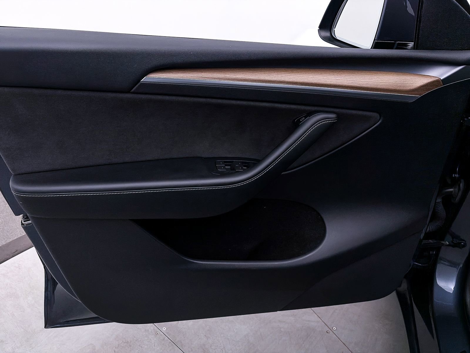 Used 2023 Tesla Model Y Performance image 14