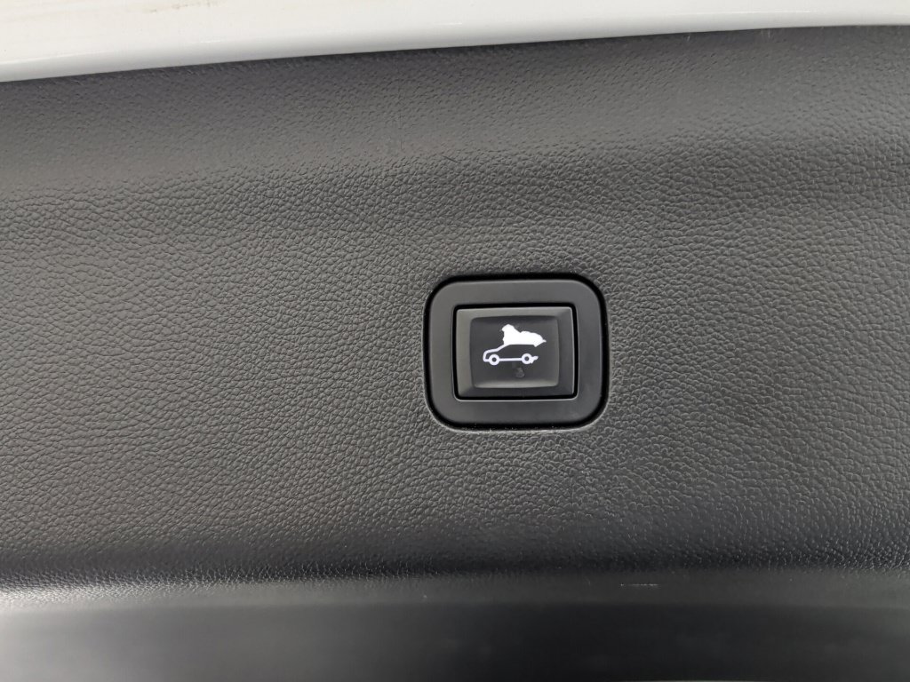 Used 2019 Buick Enclave Essence FWD image 31