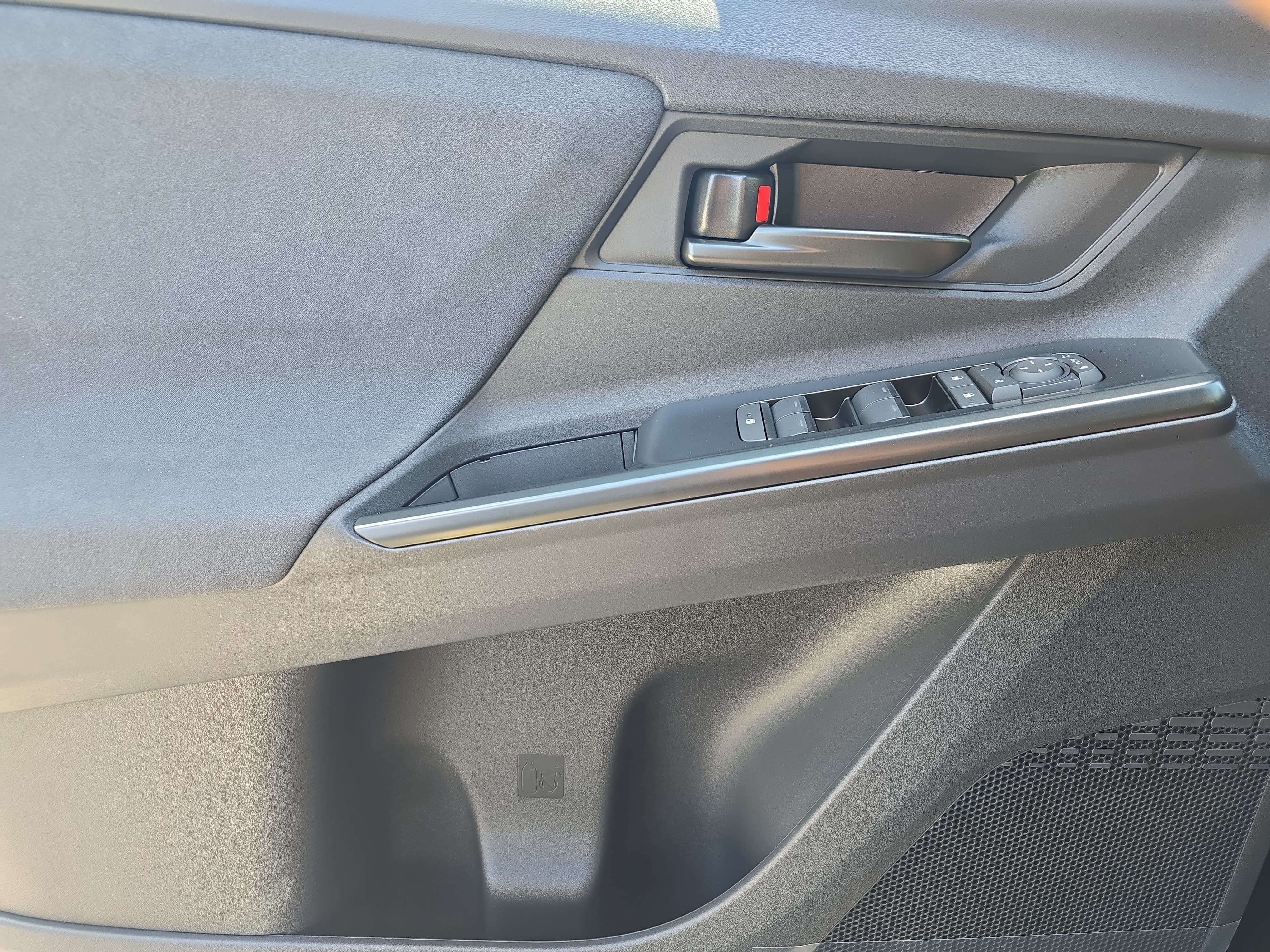 New 2026 Toyota C-HR AWD/4WD image 23