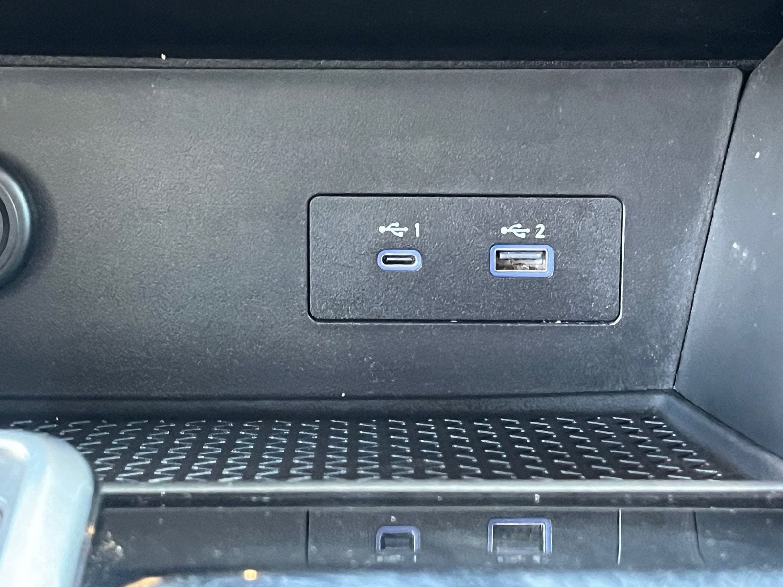 Used 2022 Nissan Pathfinder SV FWD image 23