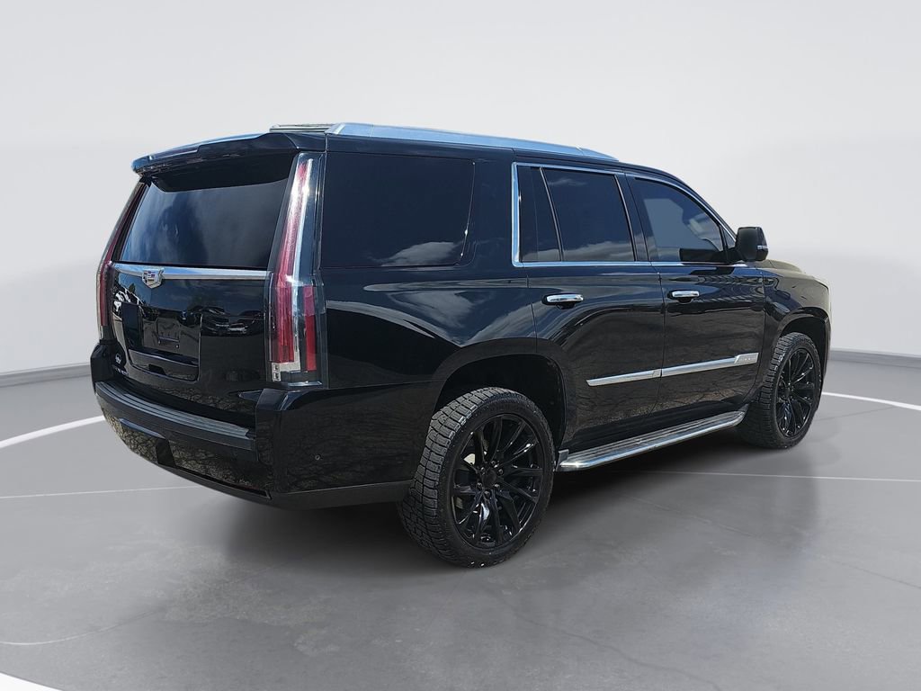 Certified 2018 Cadillac Escalade Luxury AWD/4WD image 3