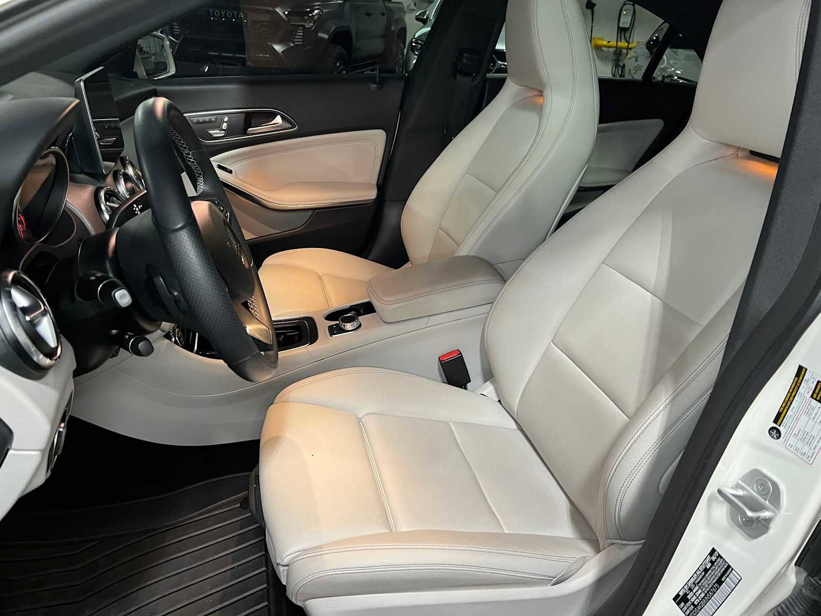 Used 2018 Mercedes-Benz CLA 250 4MATIC image 23
