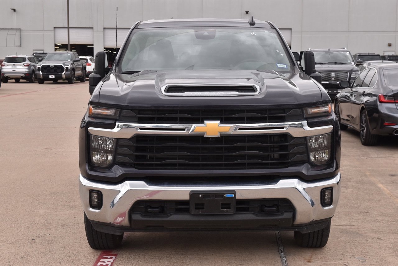Used 2024 Chevrolet Silverado 2500 LT w/ Texas Edition RWD image 3