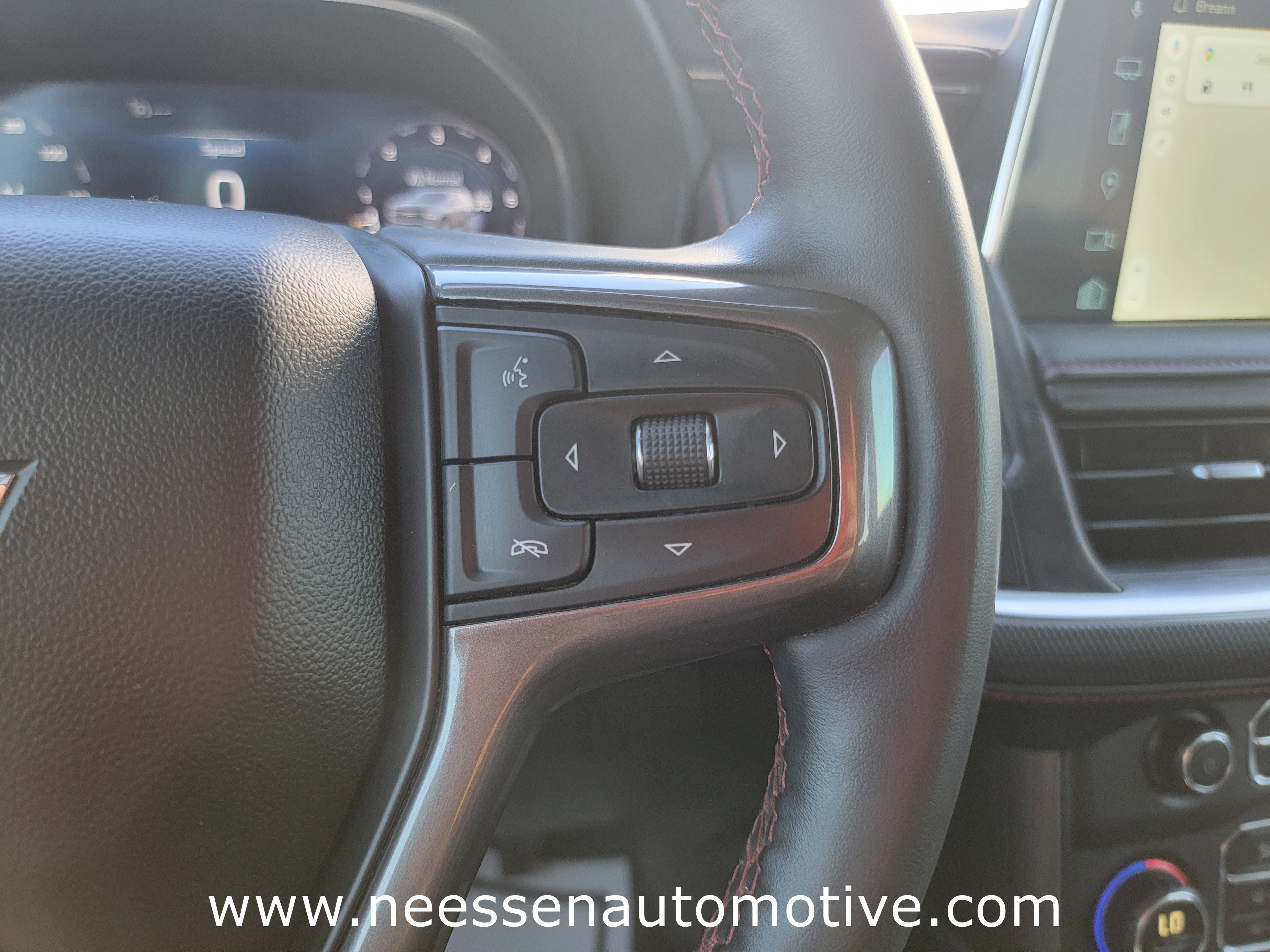 Used 2023 Chevrolet Suburban RST w/ Luxury Package image 21