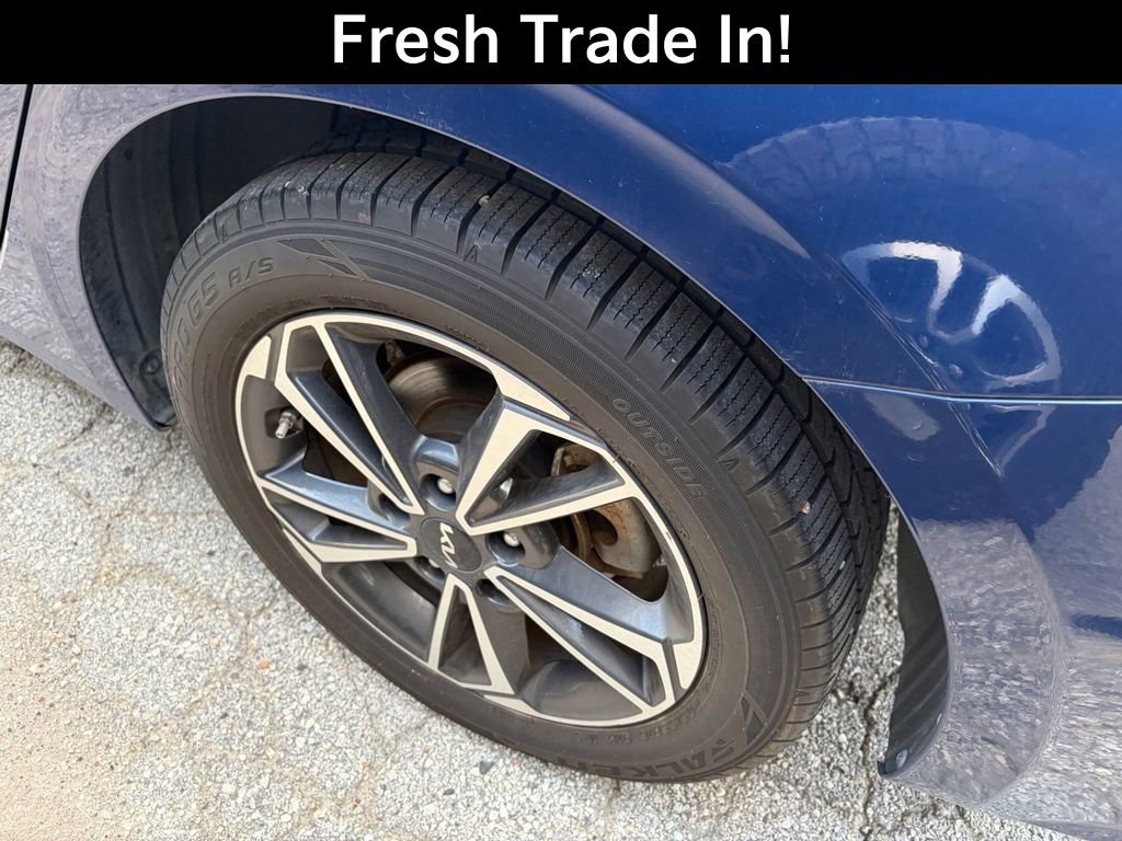Used 2022 Kia Forte LXS FWD image 6