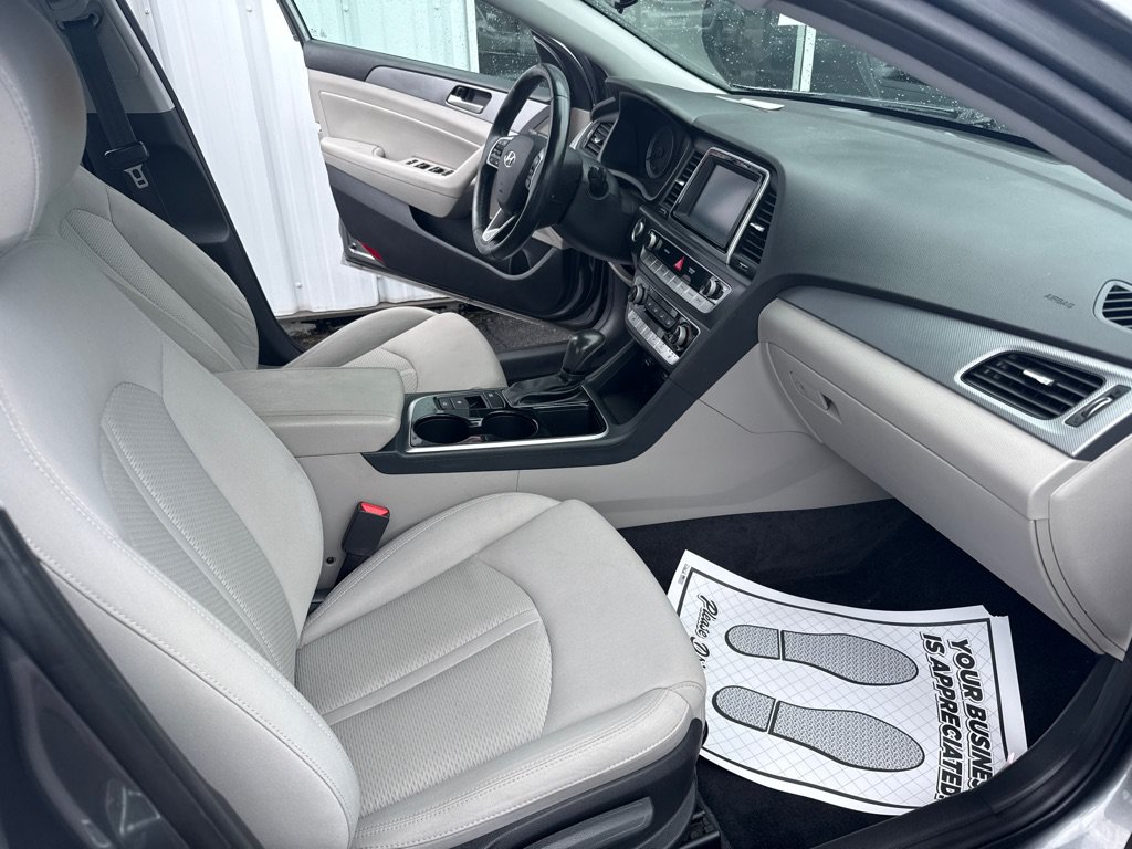 Used 2018 Hyundai Sonata SEL w/ Tech Package 02 FWD image 14