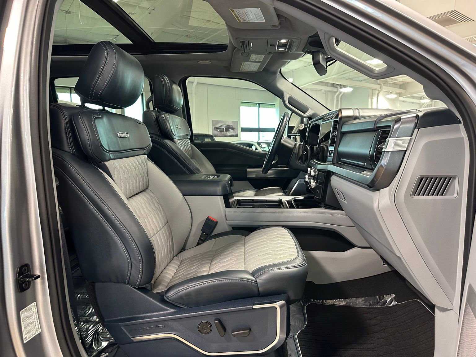 Used 2024 Ford F250 Limited w/ FX4 Off-Road Package image 52