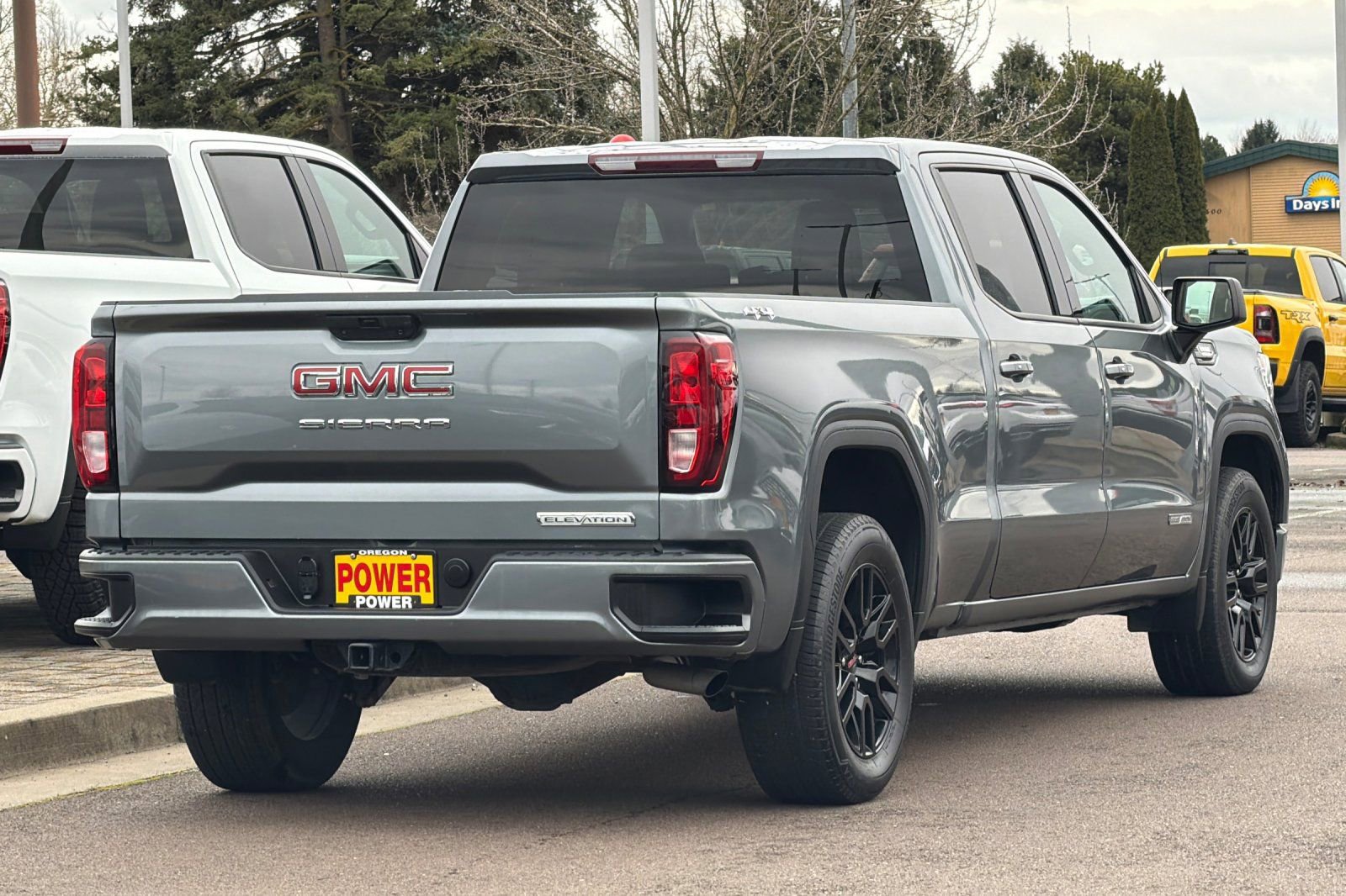 Used 2021 GMC Sierra 1500 Elevation image 4