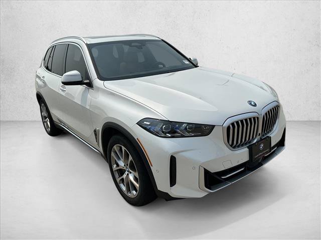 Used 2026 BMW X5 xDrive50e AWD/4WD image 3