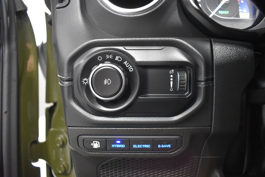 Used 2024 Jeep Wrangler High Altitude image 21