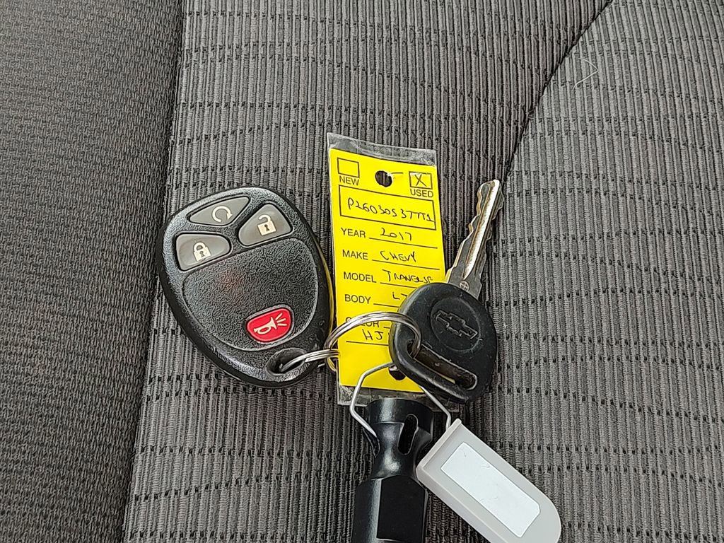 Used 2017 Chevrolet Traverse LT w/ Style and Technology Package image 47