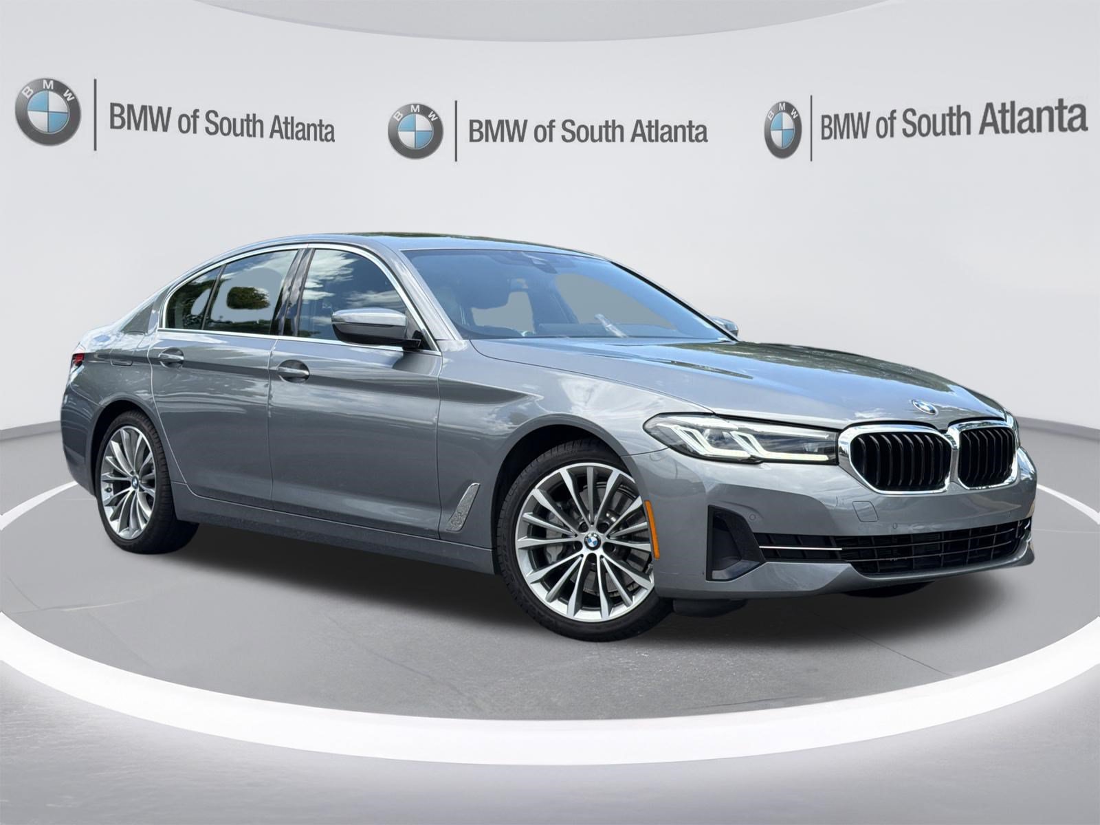 Used 2023 BMW 530i w/ Convenience Package RWD image 2