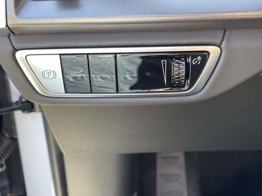 New 2026 Cadillac Vistiq Sport image 22