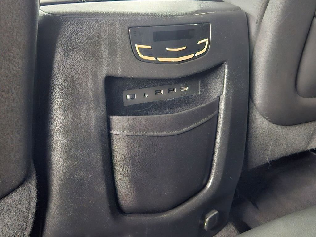 Used 2018 Cadillac Escalade Premium Luxury image 27