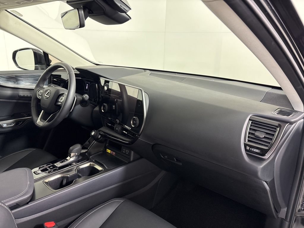 Used 2024 Lexus NX 250 FWD image 13