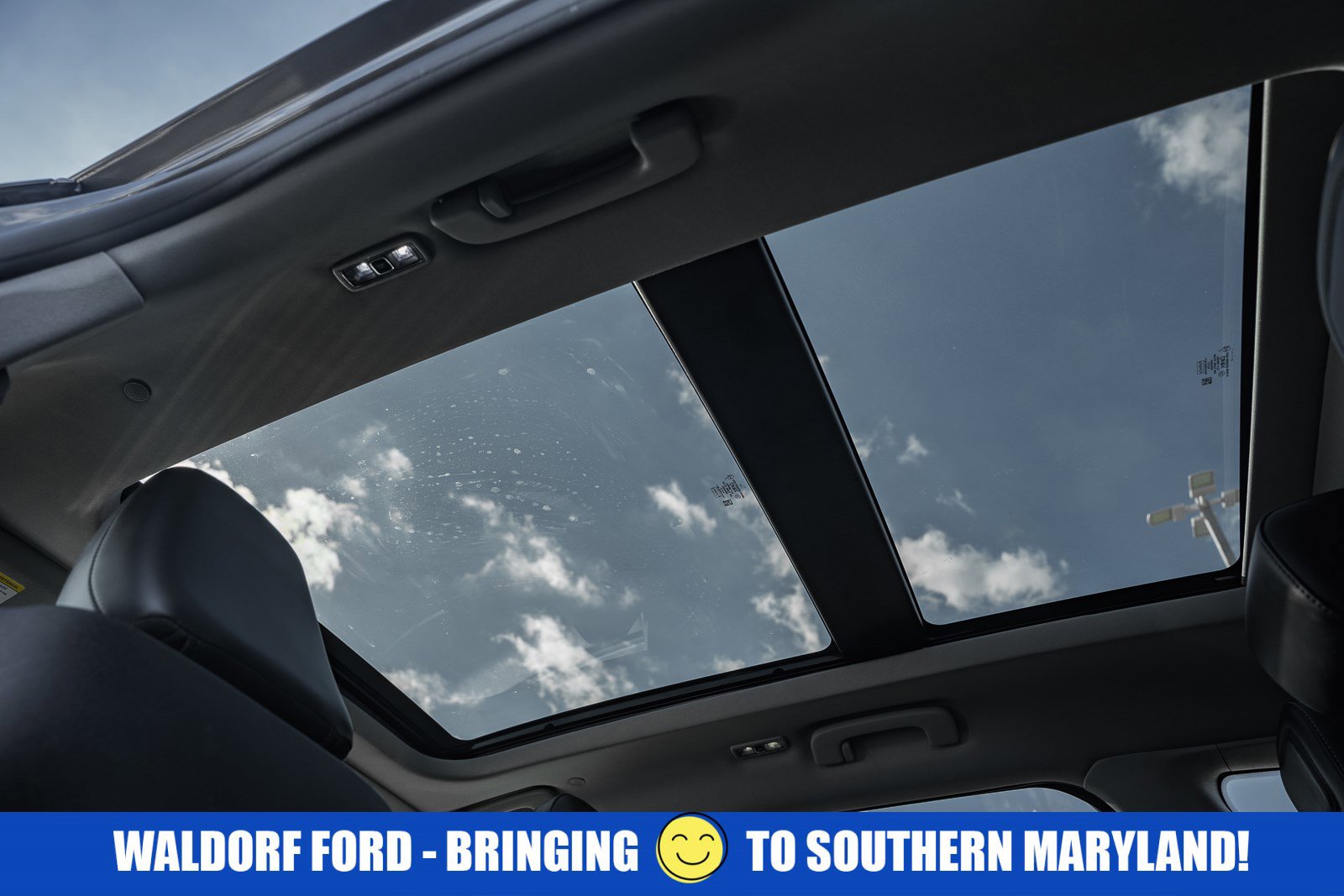 Used 2022 Lincoln Corsair Standard w/ Premium Package image 35