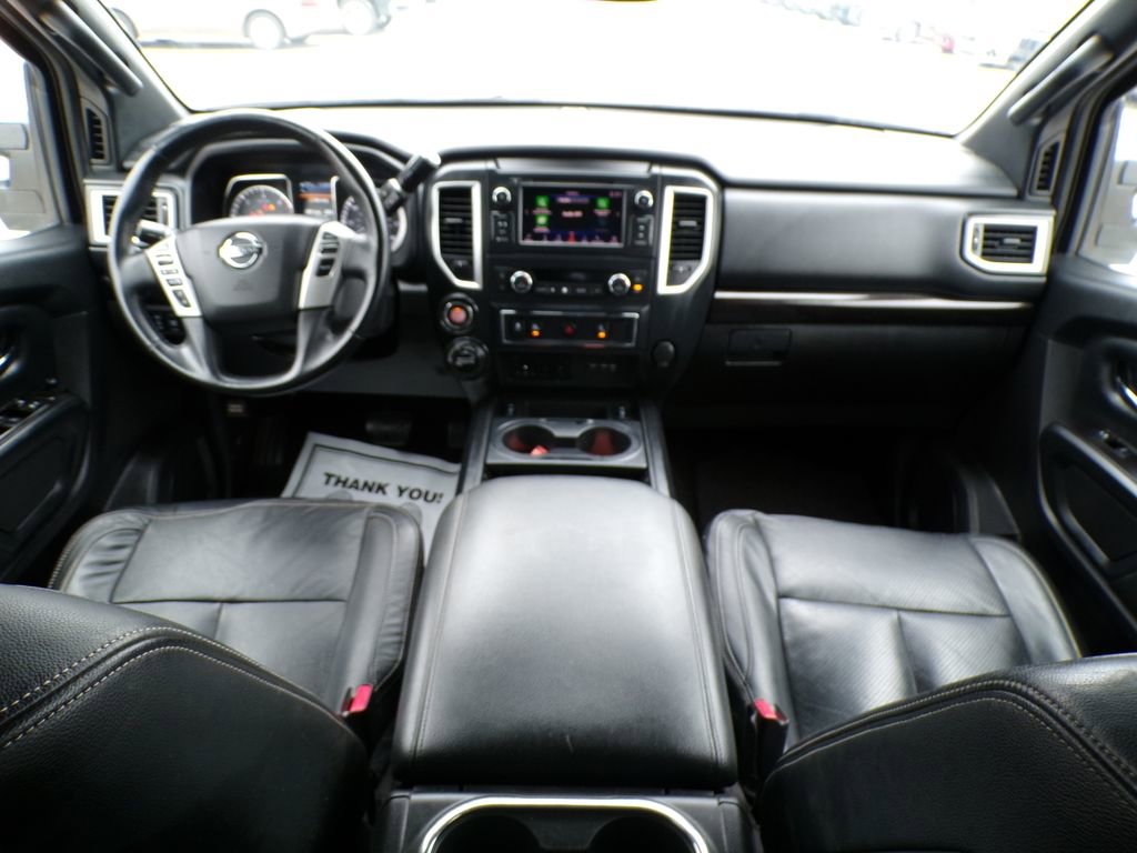 Used 2019 Nissan Titan SV w/ SV Convenience Package AWD/4WD image 7