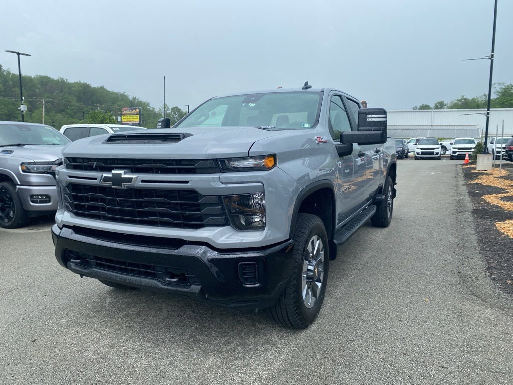 Used 2024 Chevrolet Silverado 2500 Custom w/ Custom Value Package AWD/4WD image 5