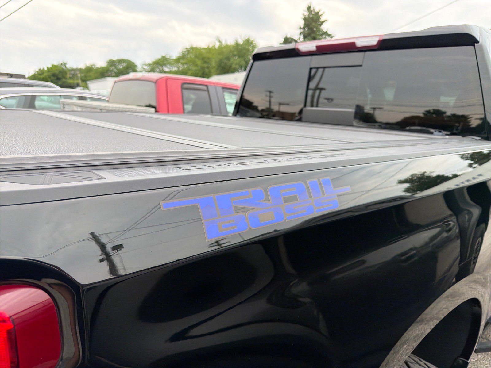 Used 2022 Chevrolet Silverado 1500 LT Trail Boss w/ LT Trail Boss Premium Package AWD/4WD image 7