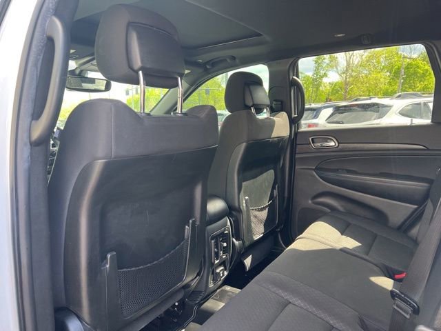 Used 2018 Jeep Grand Cherokee Laredo AWD/4WD image 18