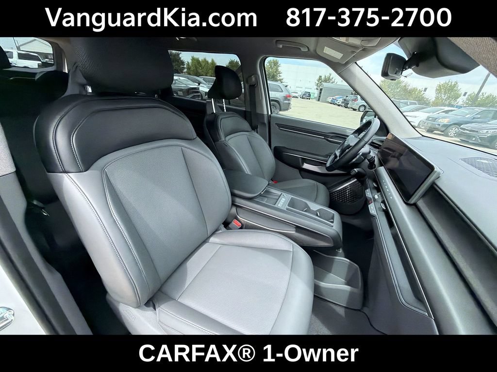 Certified 2024 Kia EV9 Light Long Range RWD image 28
