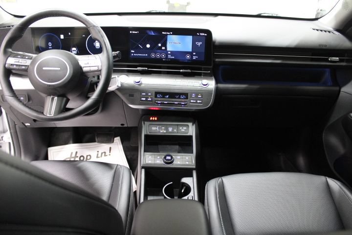 Used 2024 Hyundai Kona Limited FWD image 29