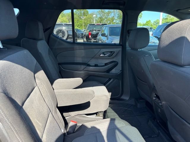 Used 2023 Chevrolet Traverse LT FWD image 18