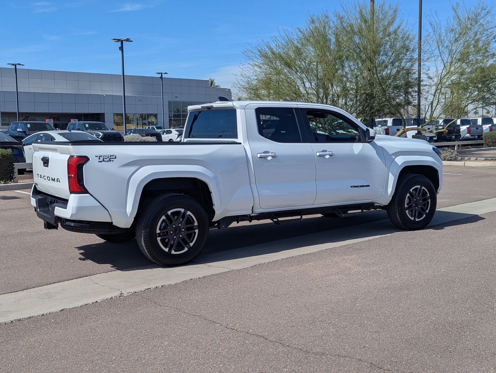 Used 2025 Toyota Tacoma TRD Sport image 5