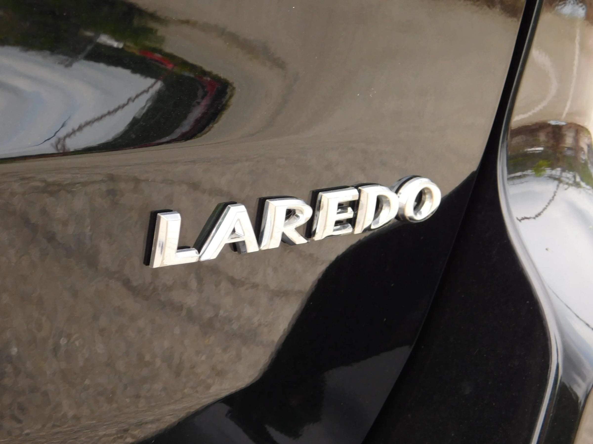Used 2021 Jeep Grand Cherokee Laredo AWD/4WD image 9
