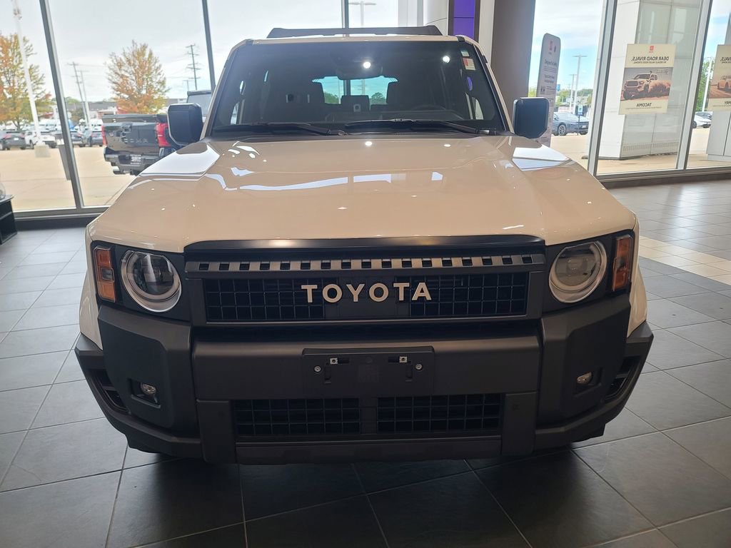 Used 2025 Toyota Land Cruiser image 9