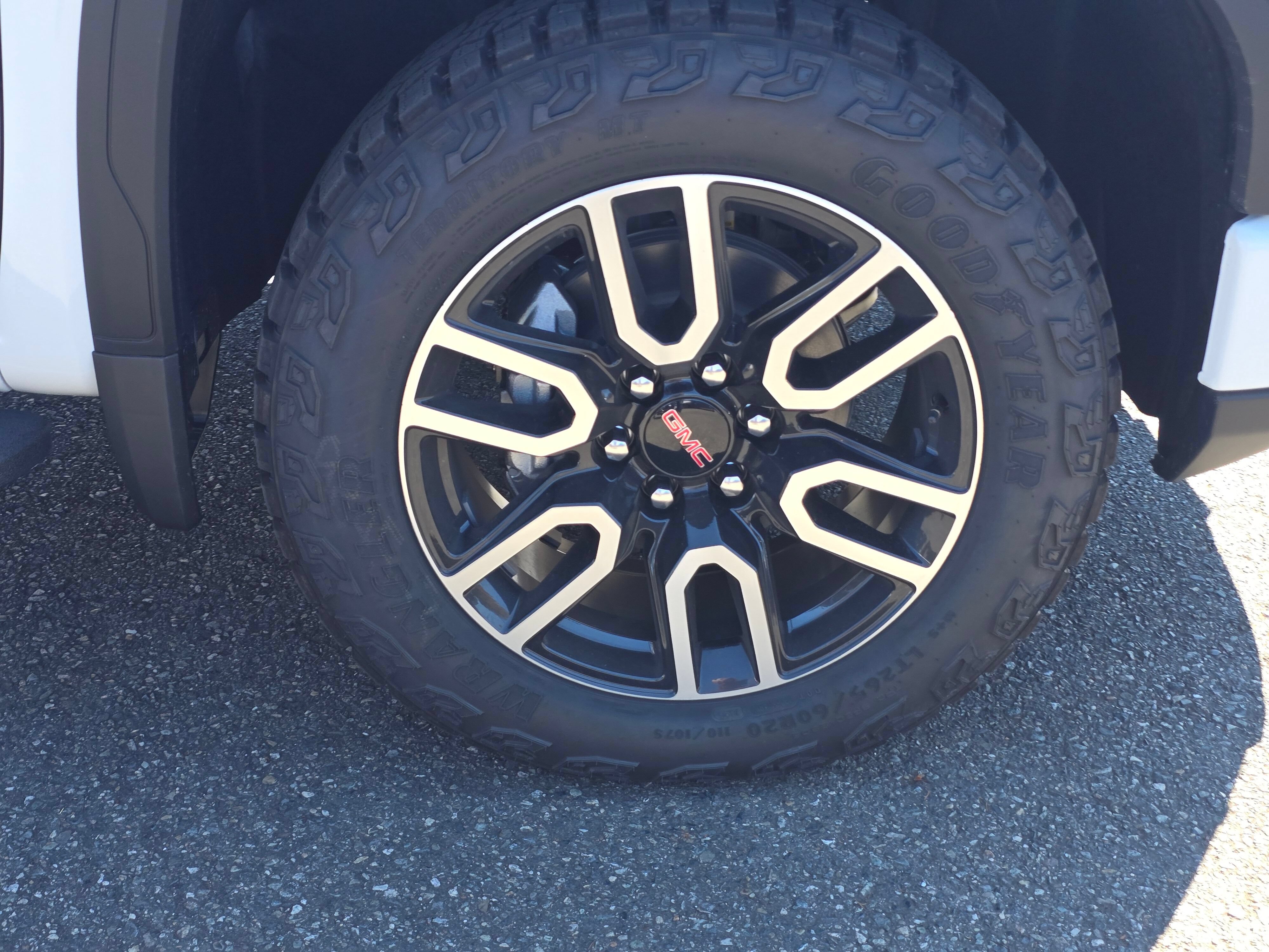 New 2026 GMC Sierra 1500 AT4 w/ AT4 Premium Package AWD/4WD image 9