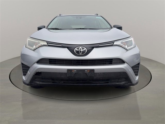 Used 2018 Toyota RAV4 LE image 2