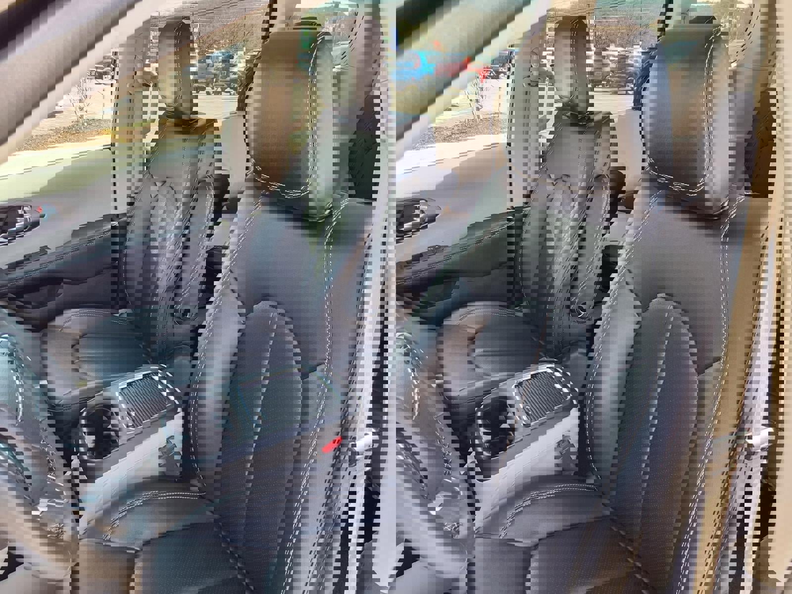 Used 2024 Chrysler Pacifica Touring-L image 13