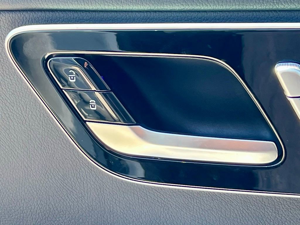 Certified 2026 Mercedes-Benz C 300 4MATIC Sedan image 30