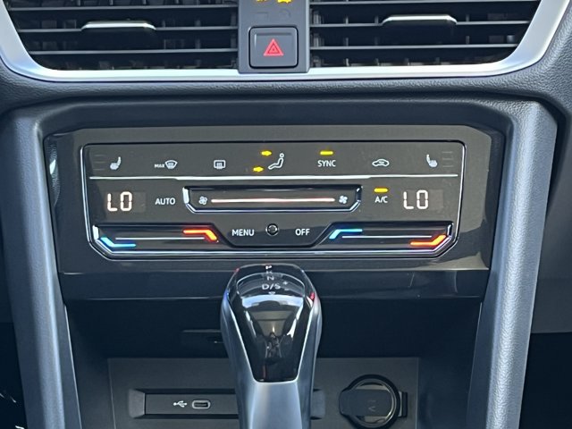 New 2026 Volkswagen Taos SE AWD/4WD image 21