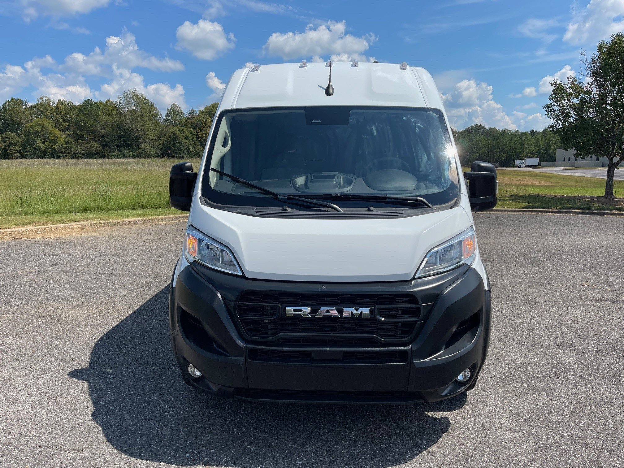 Used 2025 RAM ProMaster 2500 w/ Convenience Group image 8