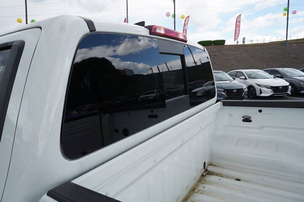 New 2025 Nissan Frontier PRO-4X AWD/4WD image 8