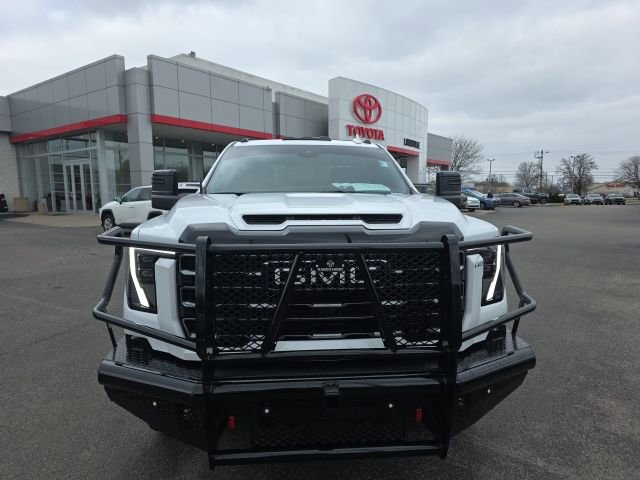 Used 2025 GMC Sierra 2500 AT4 w/ Technology Package image 3