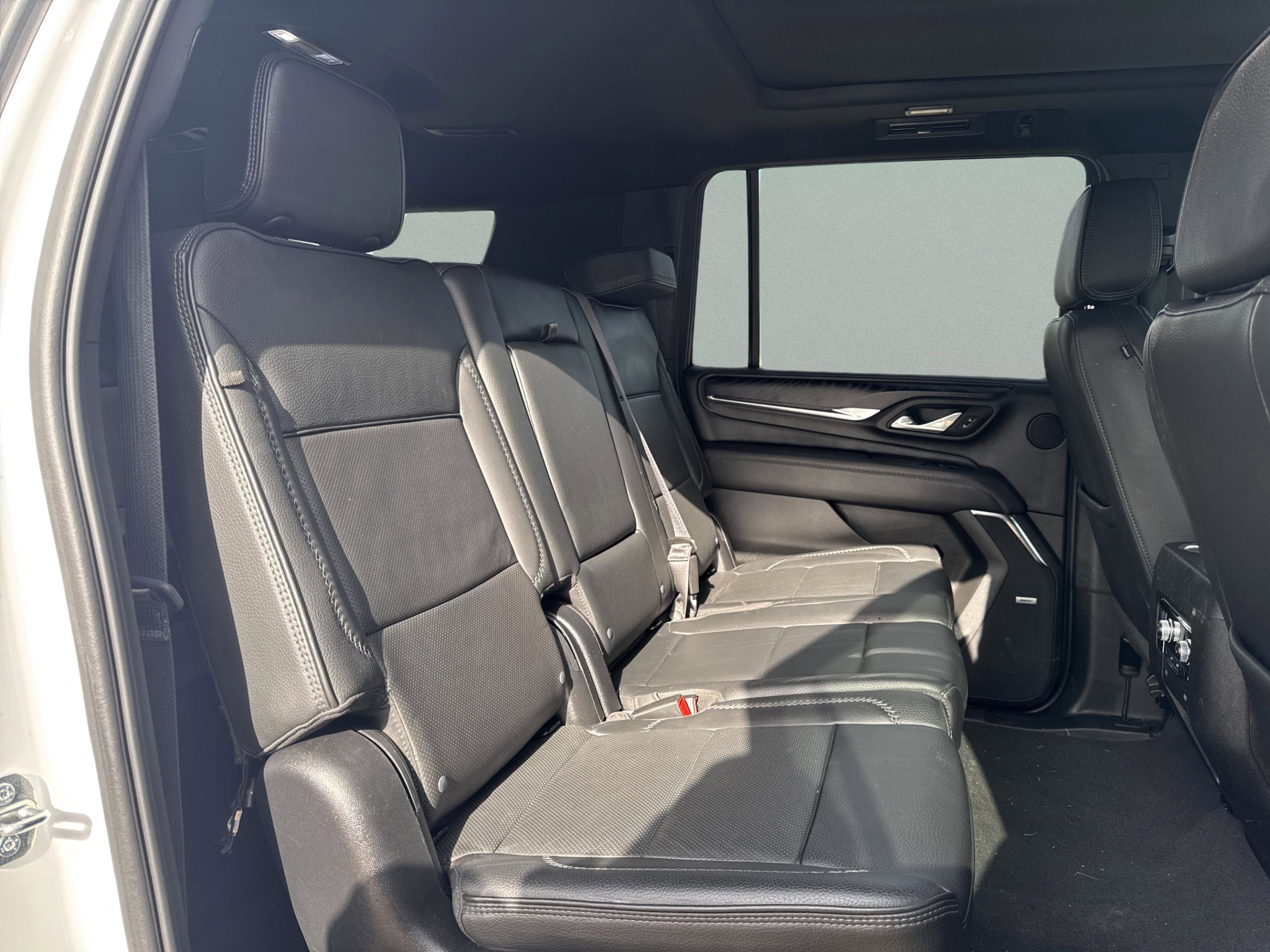 Used 2024 GMC Yukon XL Denali image 29